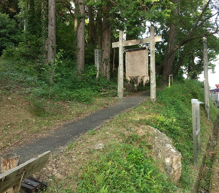 犬くぐり